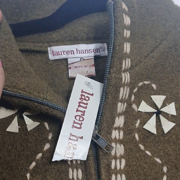 Chic Olive Embroidered Jacket 100% Wool Sz L NEW WITH TAGS - Picture 4 of 9